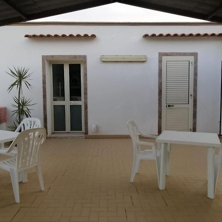 Sicilia Mare Hotel Porto Palo Bagian luar foto