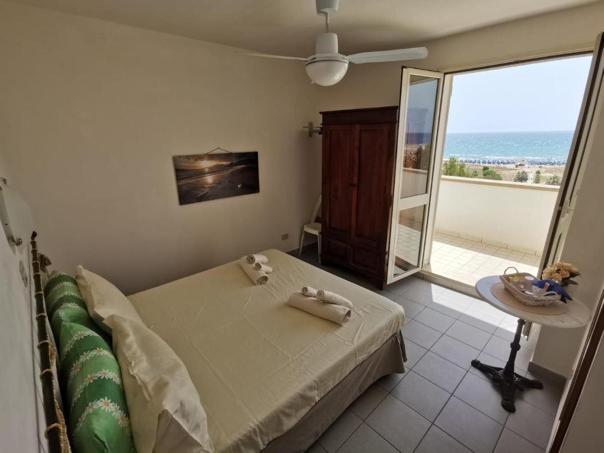 Sicilia Mare Hotel Porto Palo Bagian luar foto