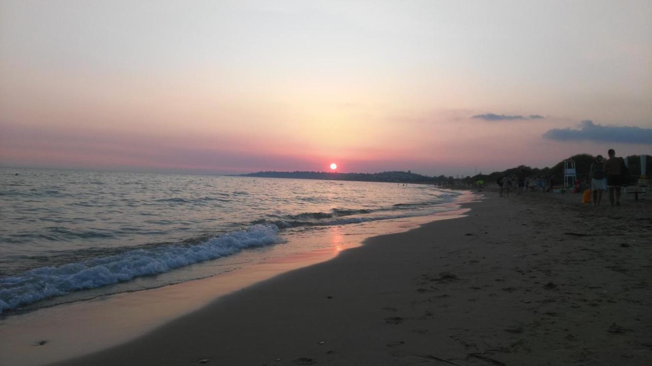 Sicilia Mare Hotel Porto Palo Bagian luar foto