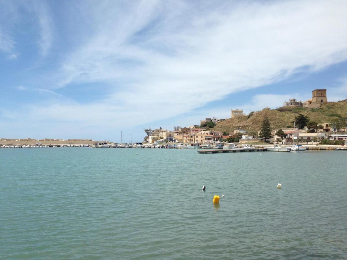 Sicilia Mare Hotel Porto Palo Bagian luar foto