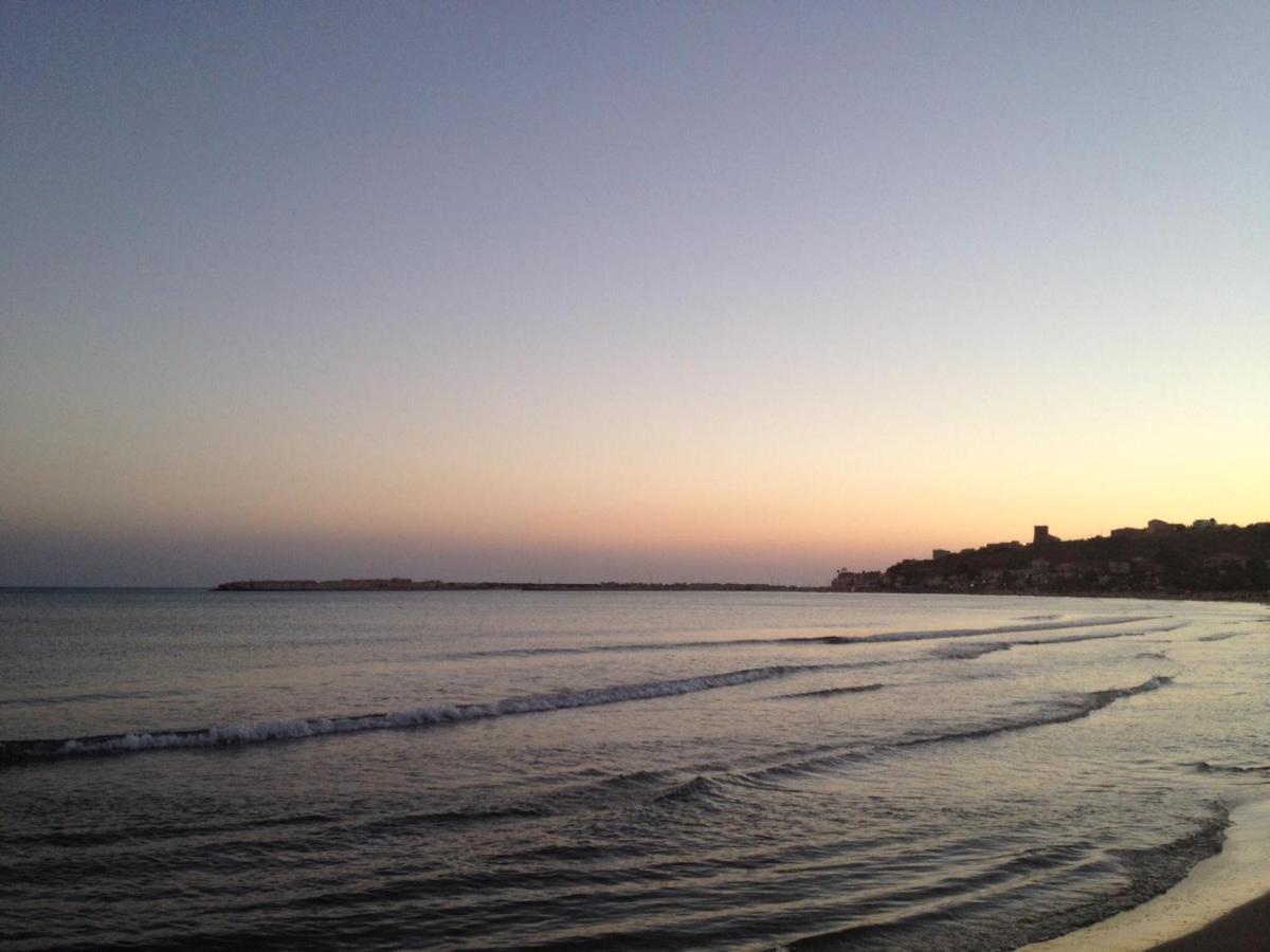 Sicilia Mare Hotel Porto Palo Bagian luar foto